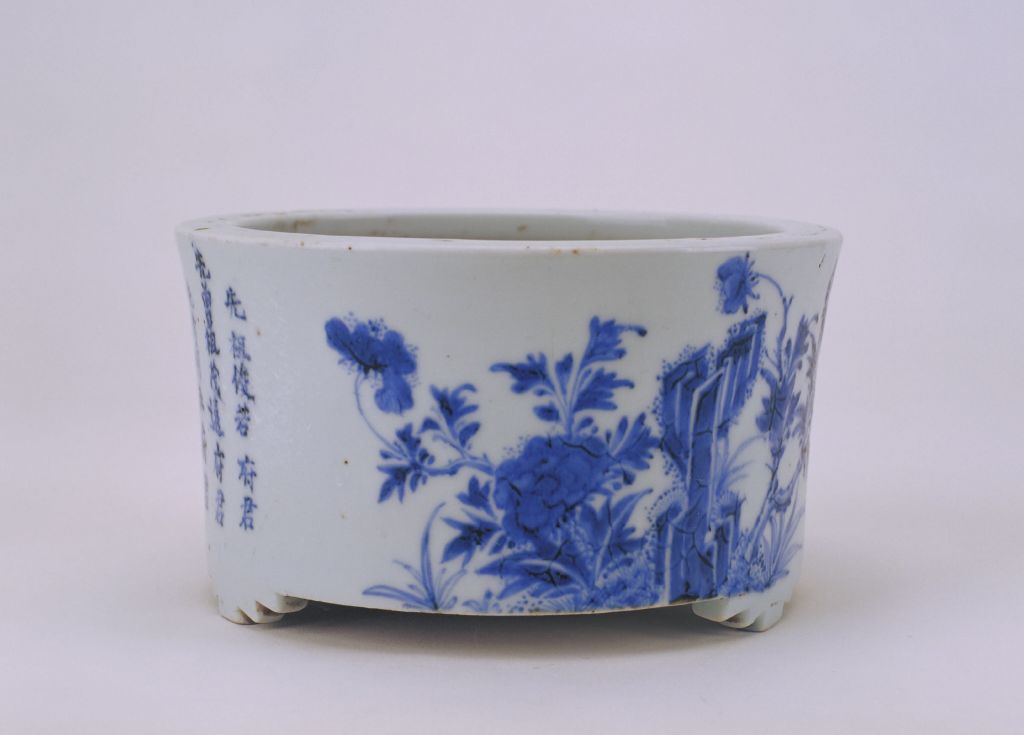 图片[3]-Blue-and-white Plum Bird Pattern Furnace-China Archive